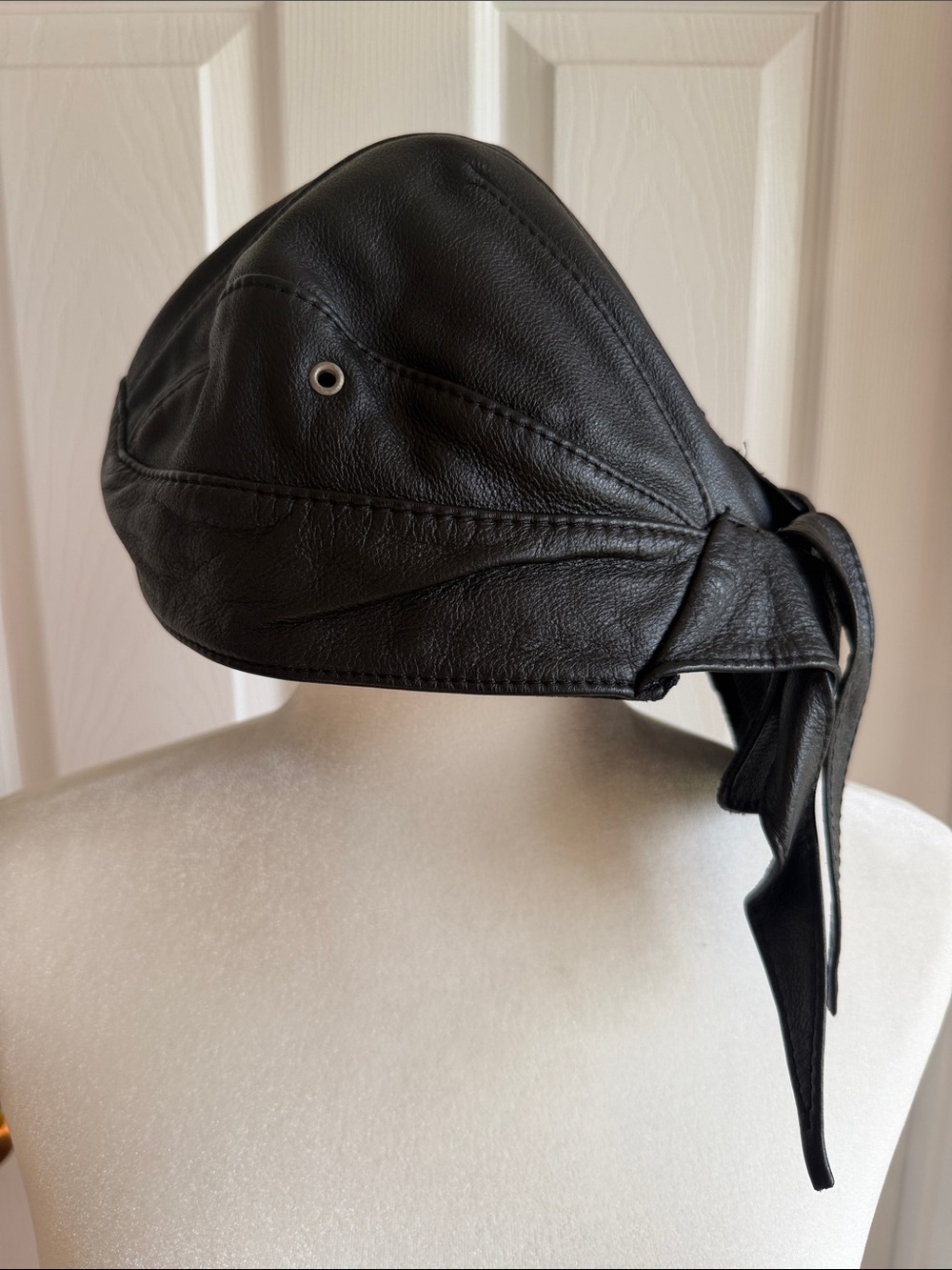 Wilson’s Leather M. Julian Small/Medium Skull Cap Bandana Tie Back 90s